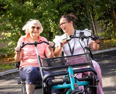 Un vélo de transport adapté pour balader les résidents